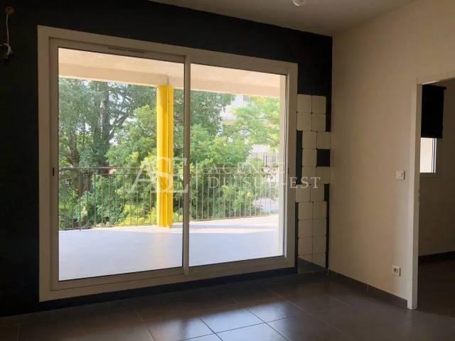 Rental apartment Aix en Provence, 2 rooms, 1 bedroom, 48.95 m², €811 / Month Fees included