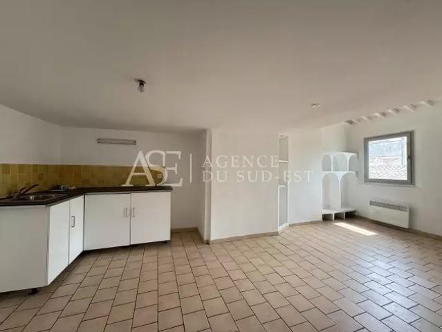 Rental apartment Aix en Provence, 3 rooms, 2 bedrooms, 44.31 m², €904 / Month Fees included