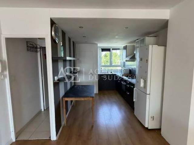 Rental apartment Aix en Provence, 3 rooms, 2 bedrooms, 66.36 m², €1,200 / Month Fees included