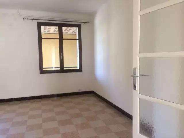 Rental apartment Aix en Provence, 3 rooms, 2 bedrooms, 73.28 m², €909 / Month Fees included