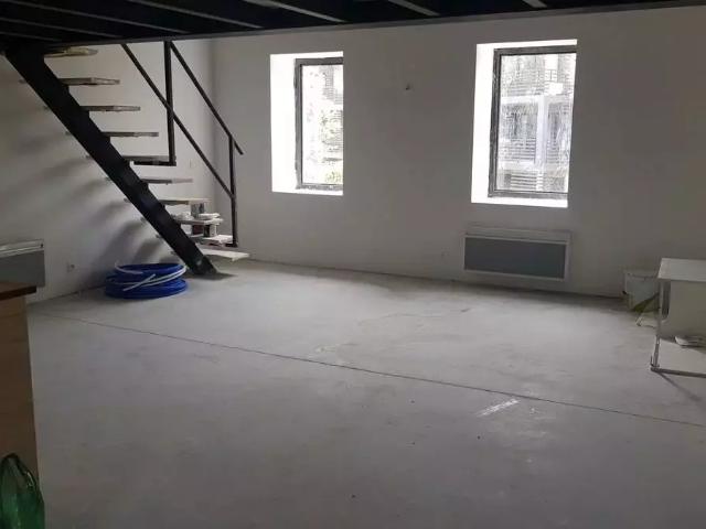 Rental apartment Aix en Provence, 3 rooms, 2 bedrooms, 76.77 m², €913 / Month Fees included