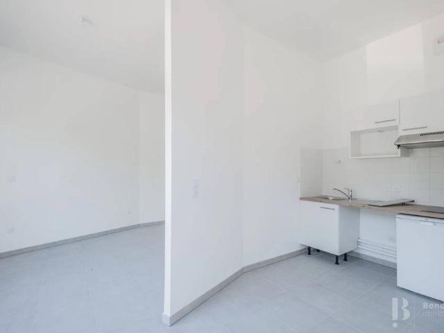 Rental Apartment Bordeaux Saint Jean