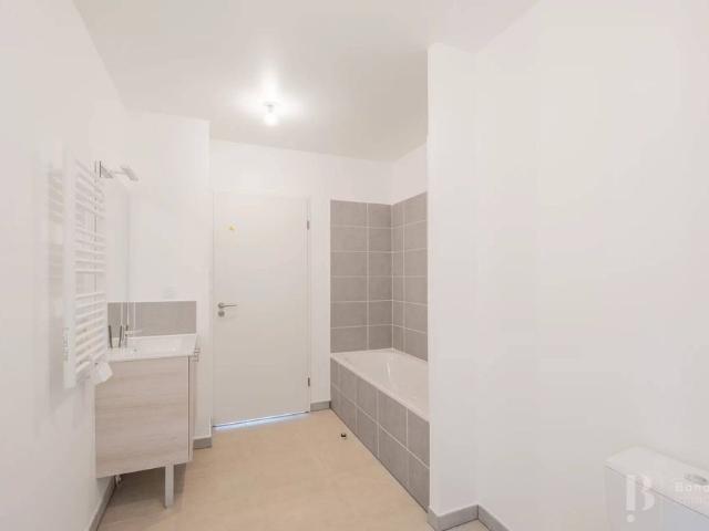 Rental Apartment Bordeaux Saint Jean