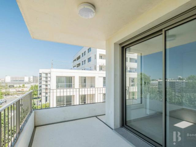 Rental Apartment Bordeaux Saint Jean