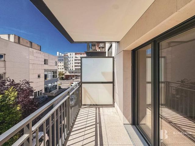 Rental Apartment Courbevoie Marceau République