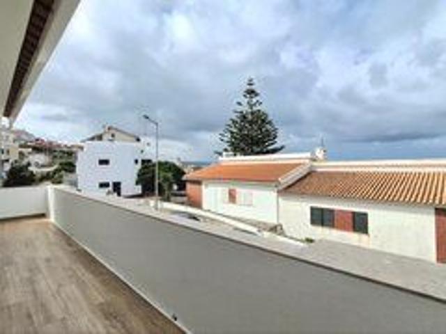 Rental Apartment Duplex sea view 3 bedrooms Ericeira Mafra sea view, air conditioning, great location, balcony, quiet area