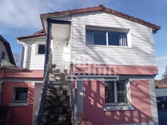 Rental Apartment Laloubère