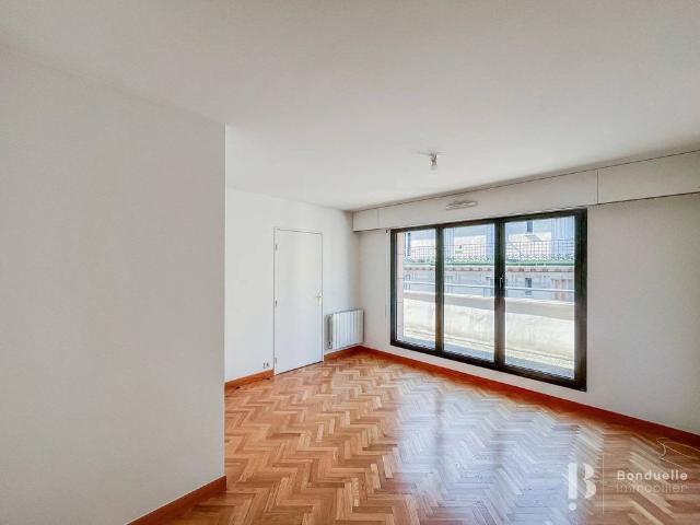 Rental Apartment Paris 20th Saint Fargeau