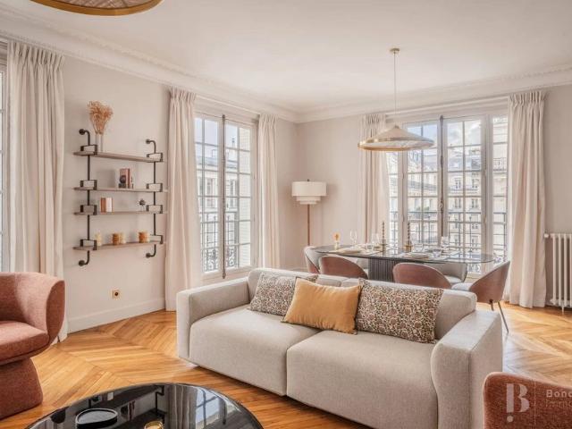 Rental Apartment Paris 9th Chaussée d'Antin