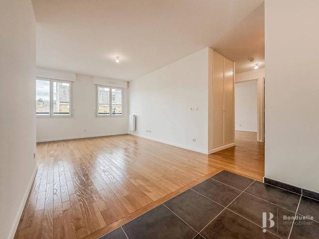 Rental Apartment Suresnes