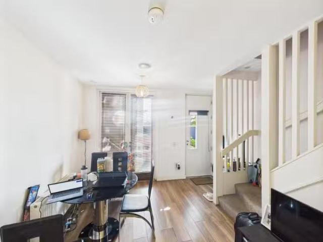 Charming Apartment 11.03 The Arc 2l Queens Road