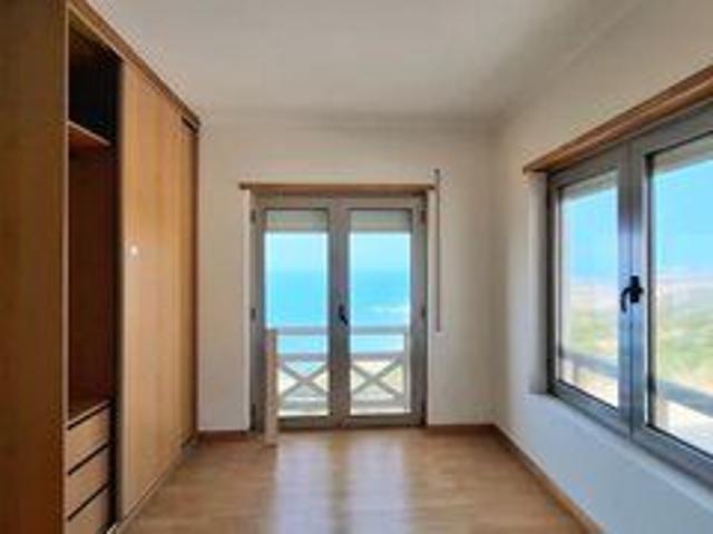 Rental Apartment 3 bedrooms Duplex sea view Ericeira Mafra balcony, store room, quiet area, parking space, sea view, great location, boiler, garage, central heating, fireplace