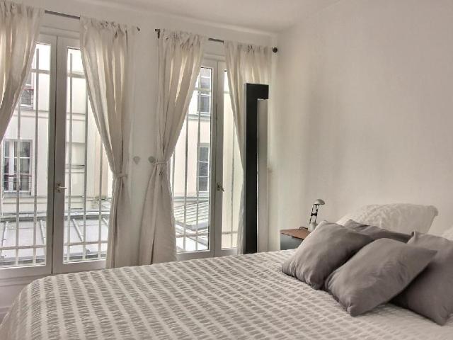 rental Furnished apartment 2 rooms 34m² Marais Bastille, Paris Amsterdam Apartments for Rent