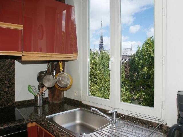 Rental Furnished flat 3 rooms 75m² Paris, Paris Amsterdam Apartments for Rent