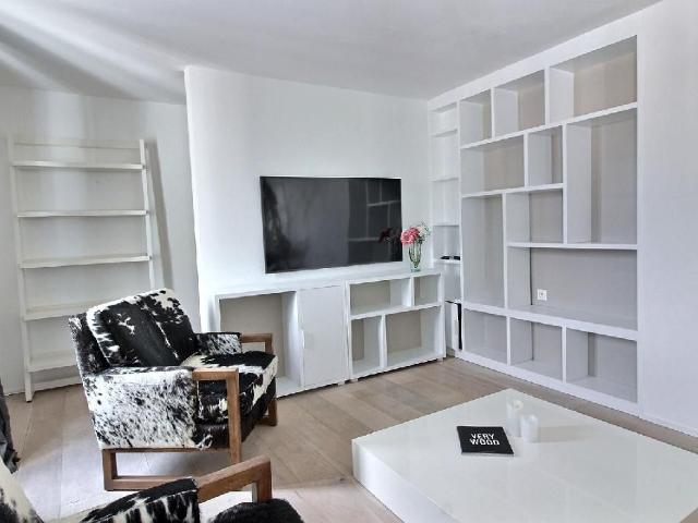 Rental Furnished flat 3 rooms, Quartier Latin Saint Germain de Prés, Paris Amsterdam Apartments for Rent