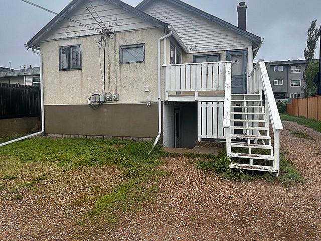 Rental In Airdrie. 2 Bed, 1 Bath, Laundry In Suite