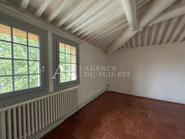 Rental studio Aix en Provence, 1 room, 26.13 m², €687 / Month Fees included