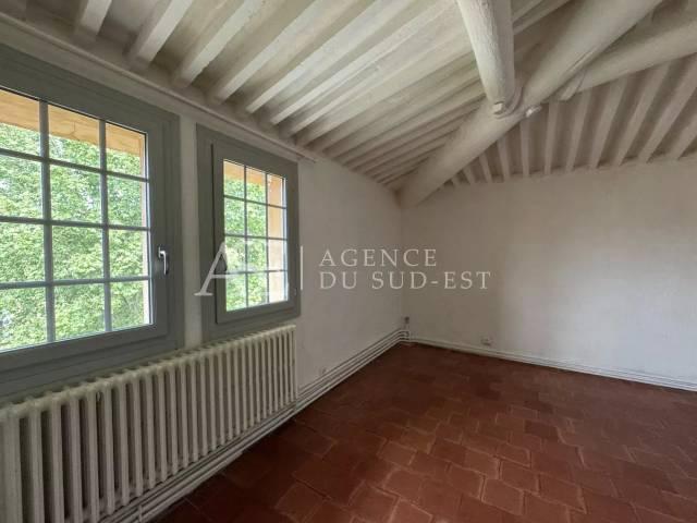 Rental studio Aix en Provence, 1 room, 26.13 m², €687 / Month Fees included
