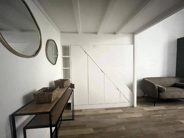 Rental Studio Levallois Perret Hôtel de Ville Planchette