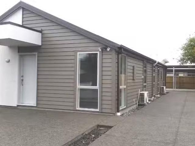 Nice Stylish And Central – First National Real Estate
