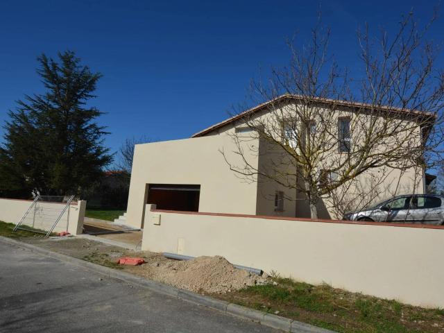 Rental Twin Villa Balma