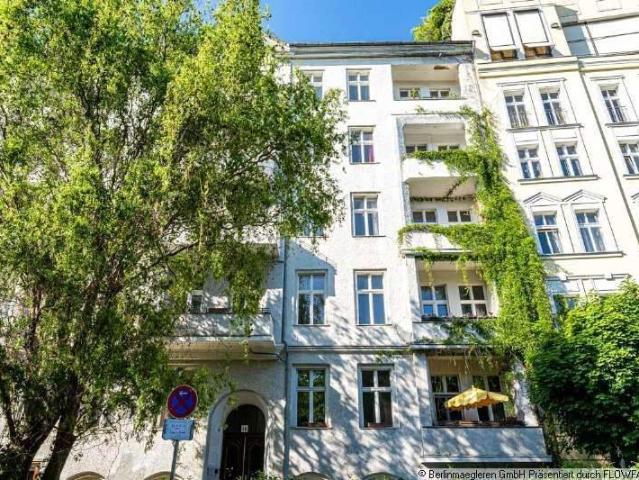 Rented 5 room apartment on the Landwehrkanalas a capital investment