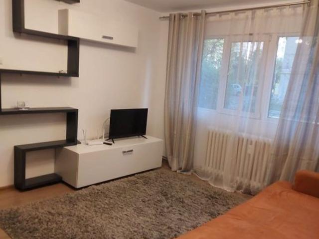 Renting apartment 2 rooms podu Ros Palas Iasi