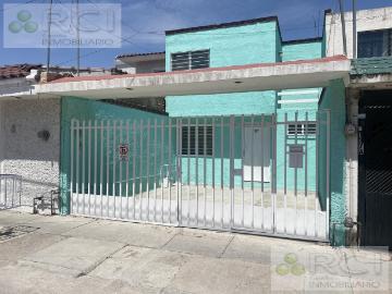 RENTO casa en SAN ISIDRO a media cuadra de Bvd. Mariano Escobedo