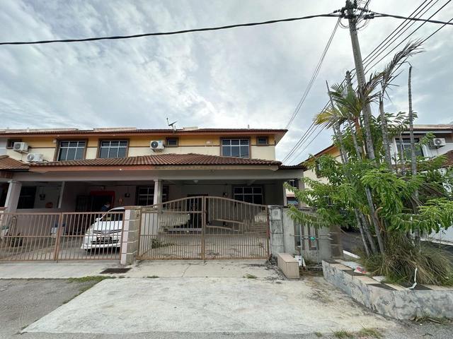 Renvoated Endlot Taman Angkasa Nuri Double Storey Taman Merdeka