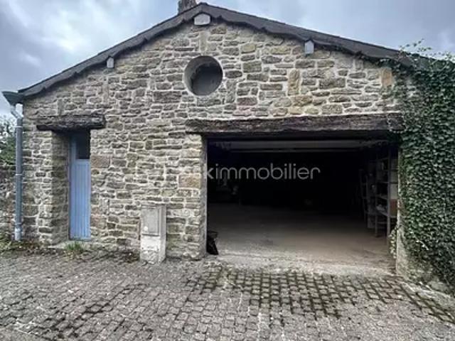 Renwez 08150 Achat / Vente parking