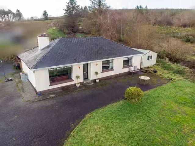 Renagown, Lyracrumpane, Co. Kerry, V31PX99 is for sale