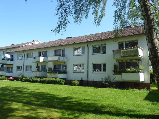 RESERVIERT! Renditeknaller ! Top gepflegte und vermietete 2,5 Zimmer ETW mit Balkon in Norderstedt Garstedt Nähe Herold Center zu verkaufen !
