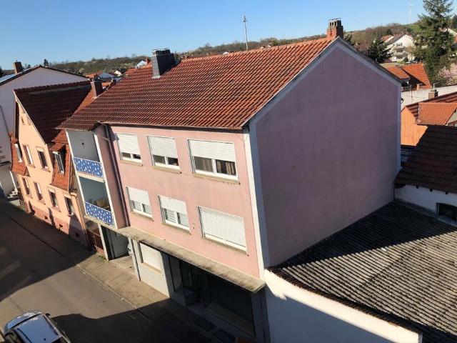 Renditeobjekt, Mehrfamilienhaus mit Gewerbe in Eisenberg