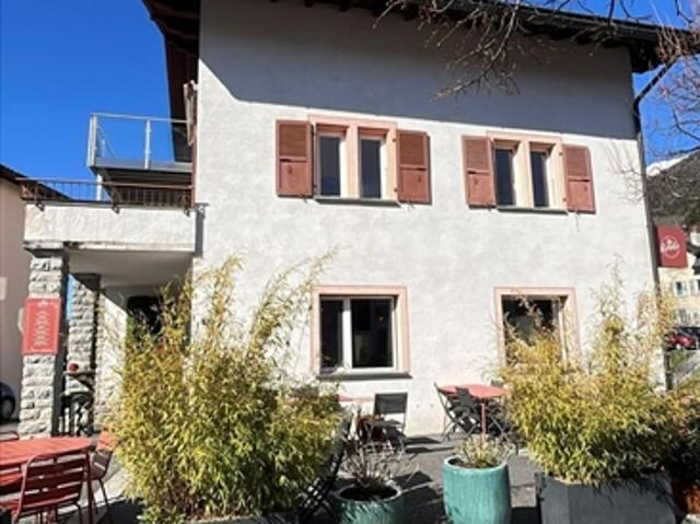 Renditeobjekt mit Restaurant und Wohnungen