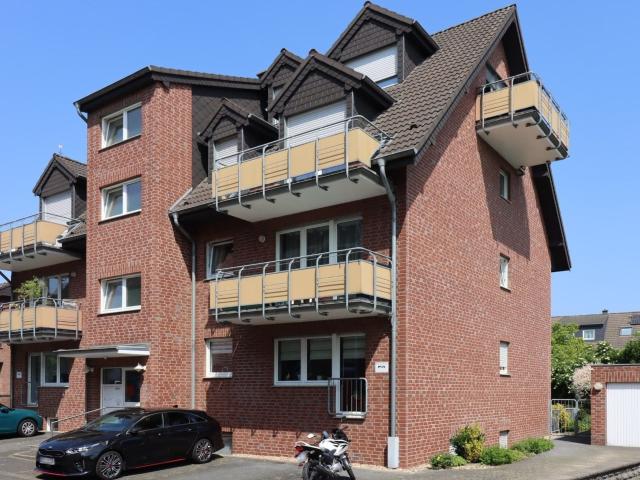 Renditestarkes Mehrfamilienhaus in Grevenbroich Gustorf