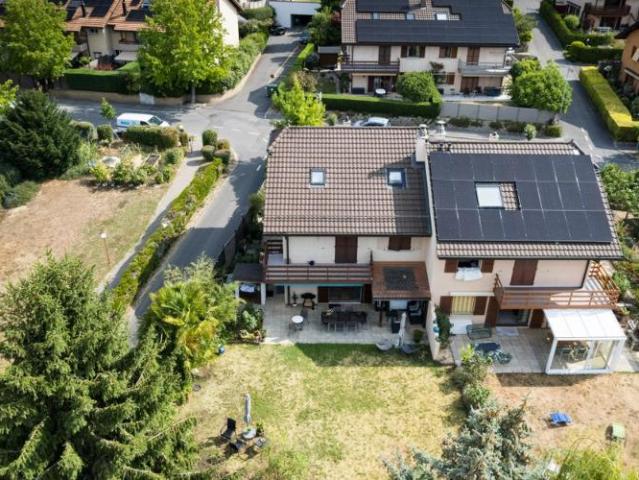 Renens 5.5 Zimmer Doppelhaushälfte mit grossem Garten. Nicht als Stockwerkeigentum eingetragen