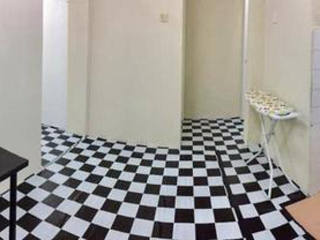 Renivated flat gugusan tanjung kota damansara tingkat 1