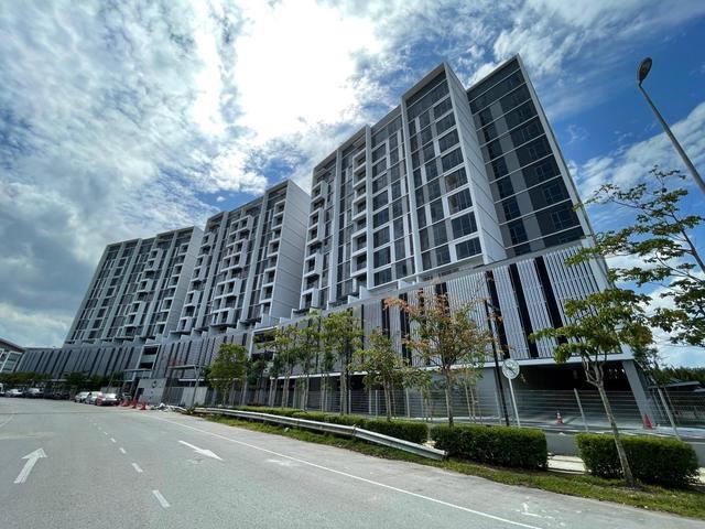 Renna Residence Northbank 3 Bed 3 Bath with Semiindoor balcony