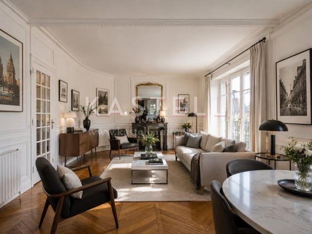 Rennes Centre Rue de Bertrand Appartement ancien avec balcon, vue dégagée et ascenseur