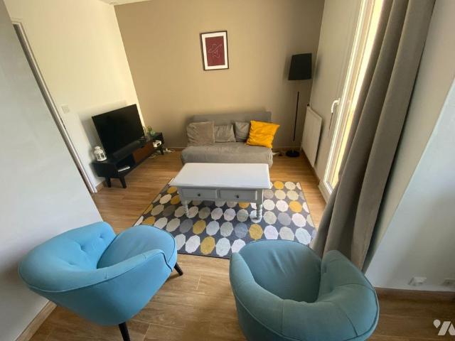 RENNES, allée de Lanester, type 4 meublé de 88 m², au 5ème étage dune résidence calme, comprena.