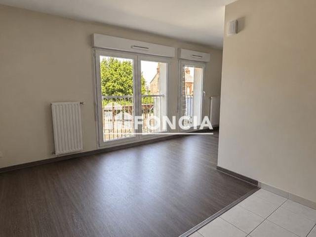 Rennes entre centre ville et chu t1 bis de 35 m2 avec stationnement interieur