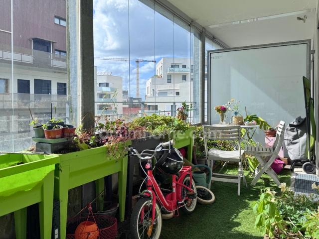 Rennes Saint Hélier Appartement T3 66 m2 PMR parking double loggia gare à 5 minutes