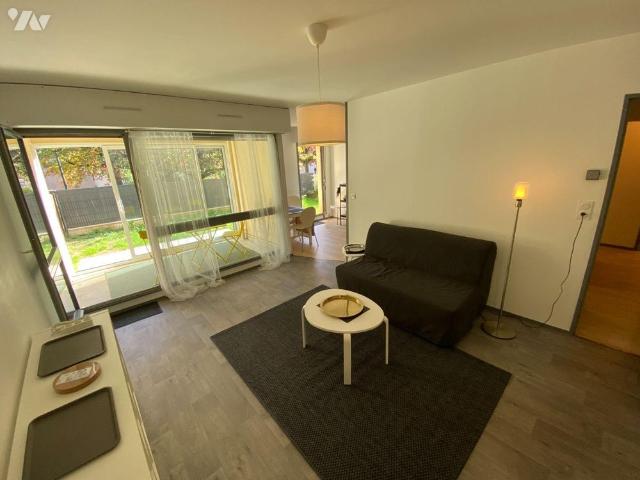 RENNES, square Pédro Flores, proche du campus de Beaulieu, appartement type 2 meublé situé au r.