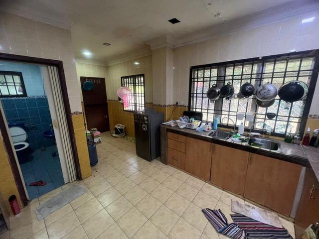 RENO CORNER LOT Double Storey Taman Pelangi Semenyih NEAR TESCO