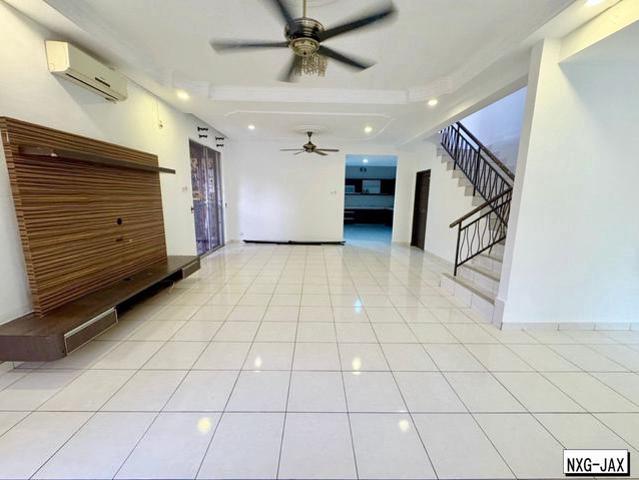 Reno Extended 32x65 4R3B Aman Perdana Cluster SemiD Klang
