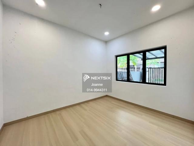 Renocated. Move in Condition. 6 Bathrooms attached