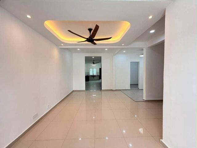 RenoFacing Empty 2 Storey House Taman Kemboja Bukit Sentosa Rawang