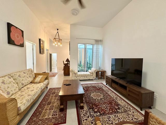 RENOVATED1 Storey Superlink YARRA PARK EASTFIELD