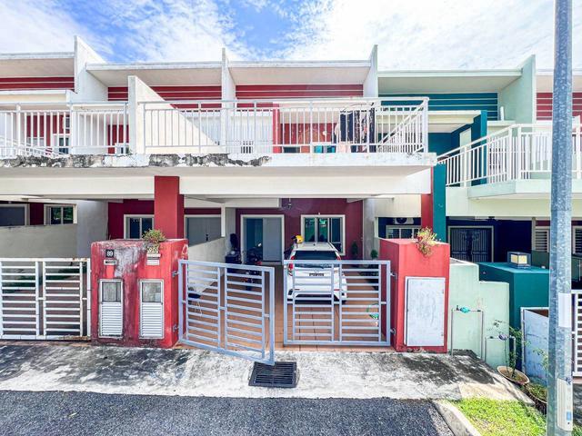 RENOVATED2 Storey Terrace Taman Warisan Villa Nilai