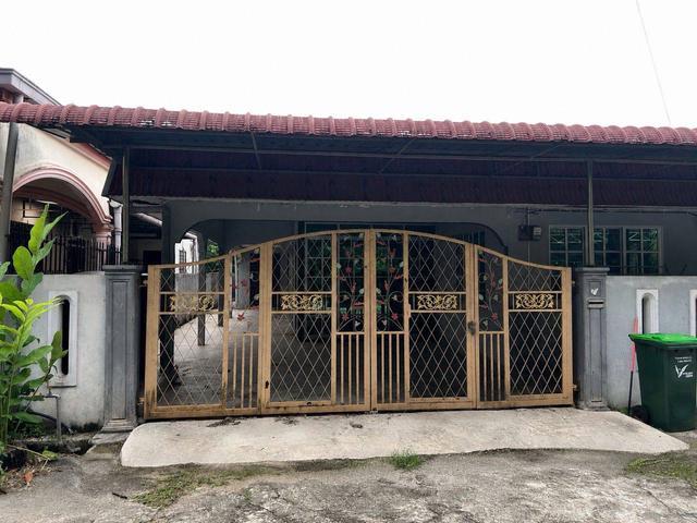 RenovatedTaman Melor PendangSemi D SetingkatFull LoanBooking 1K